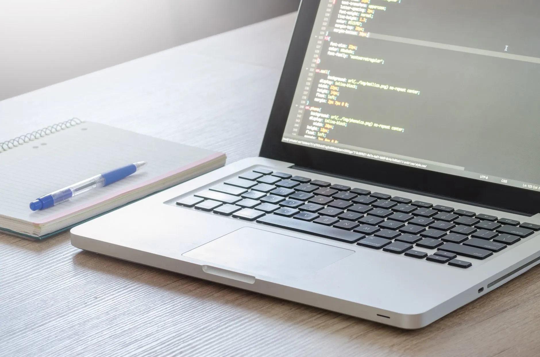 Xu hướng Single-file Web Apps: Khi sự tinh gọn của dữ liệu thay thế các hệ thống Backend cồng kềnh