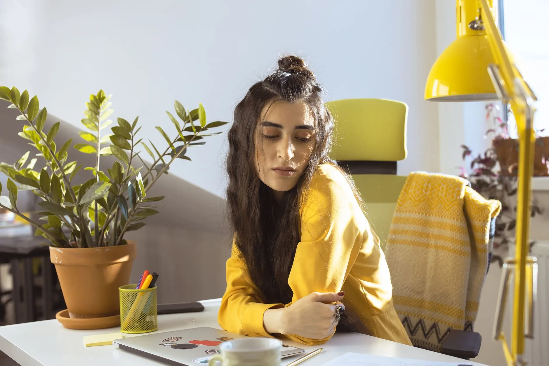 Hiệu ứng 'AI Fatigue' trong marketing: Tại sao việc lạm dụng nội dung tự động đang làm giảm niềm tin khách hàng